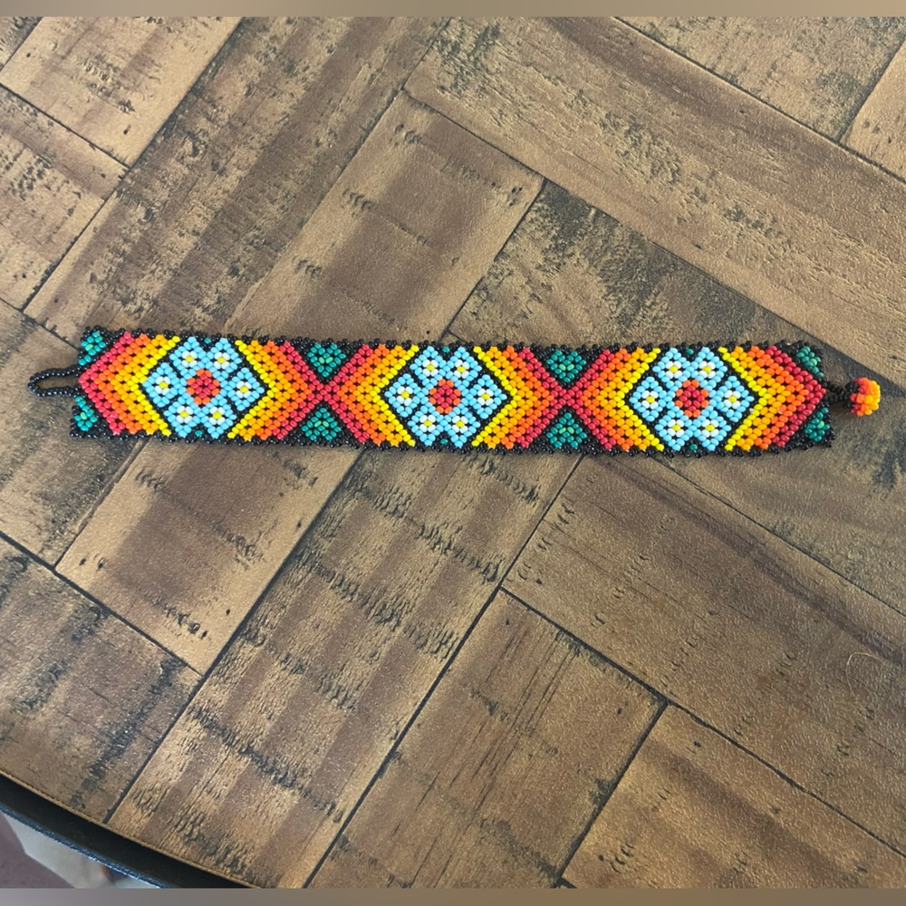 Handmade Mexican Huichol Bracelet - 7-1/2”